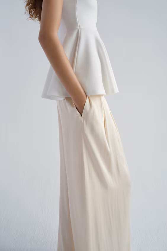 Широкие шелковистые брюки