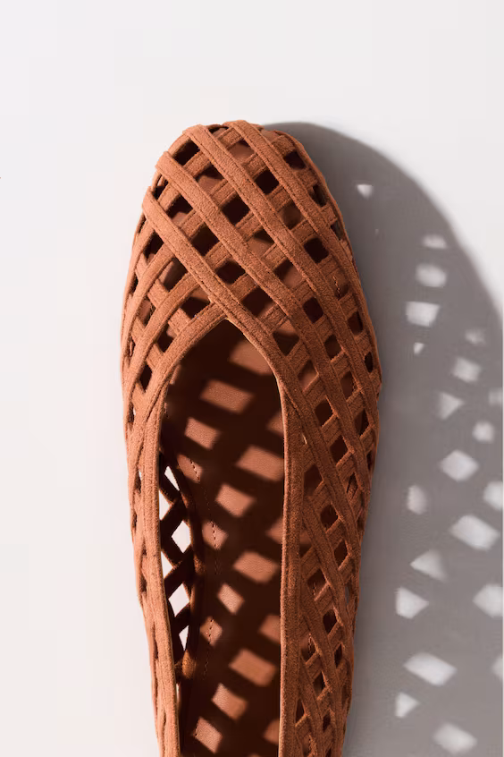 Туфли-балетки с плетеным узором