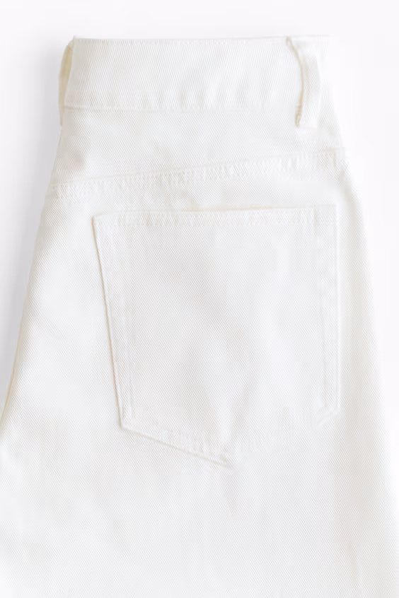 Джинсы с английской вышивкой