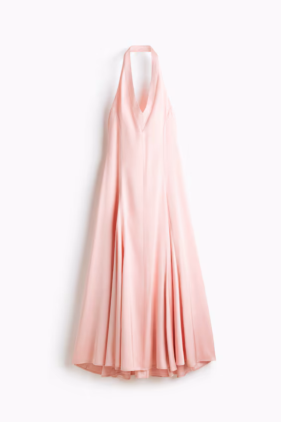 Платье из атласа с расширенной юбкой