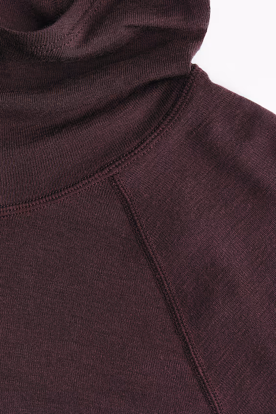 Спортивный свитер с капюшоном из шерсти