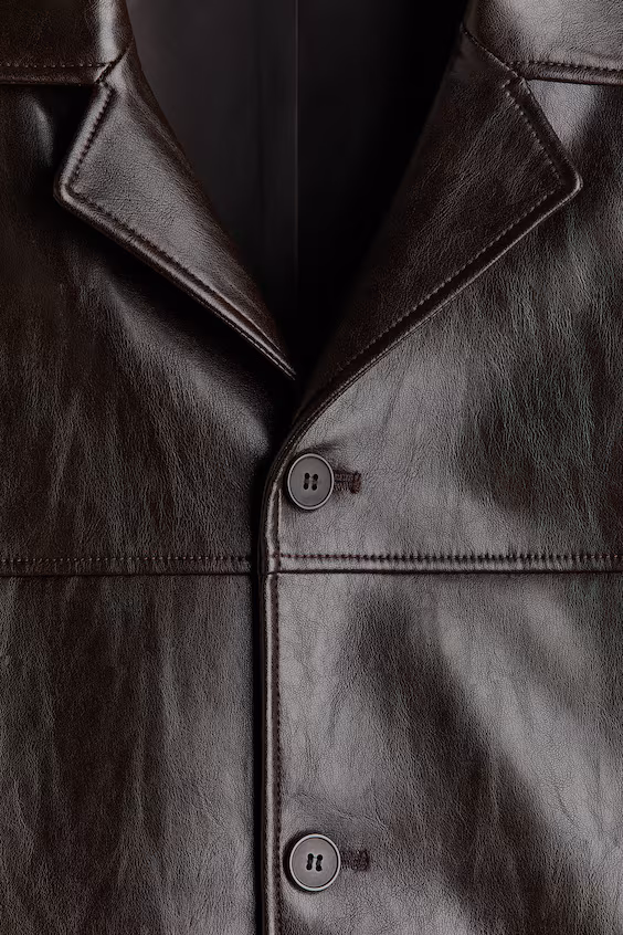 Пальто из покрытой ткани