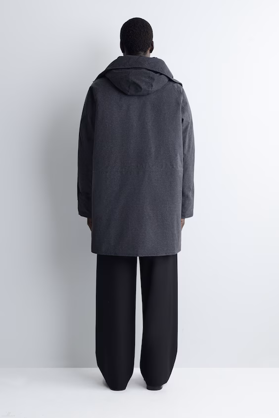 Технический парка с капюшоном и утеплением из пуха