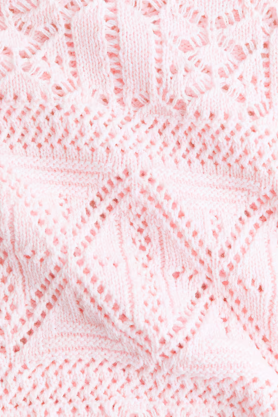 Свитер с вязаным узором