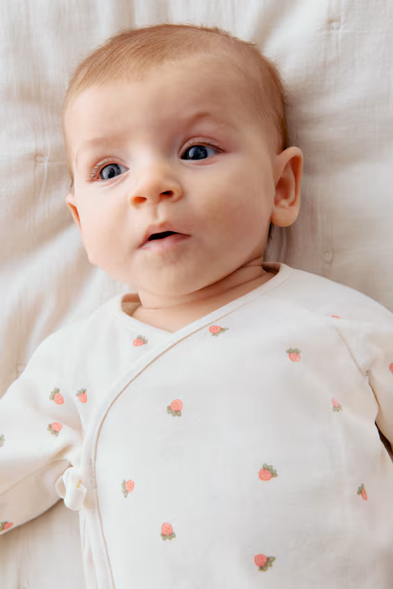 Комплект свитера с переплетением и леггинсов