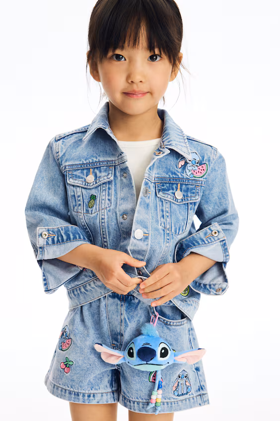 Джинсовая куртка с принтом lilo & stitch