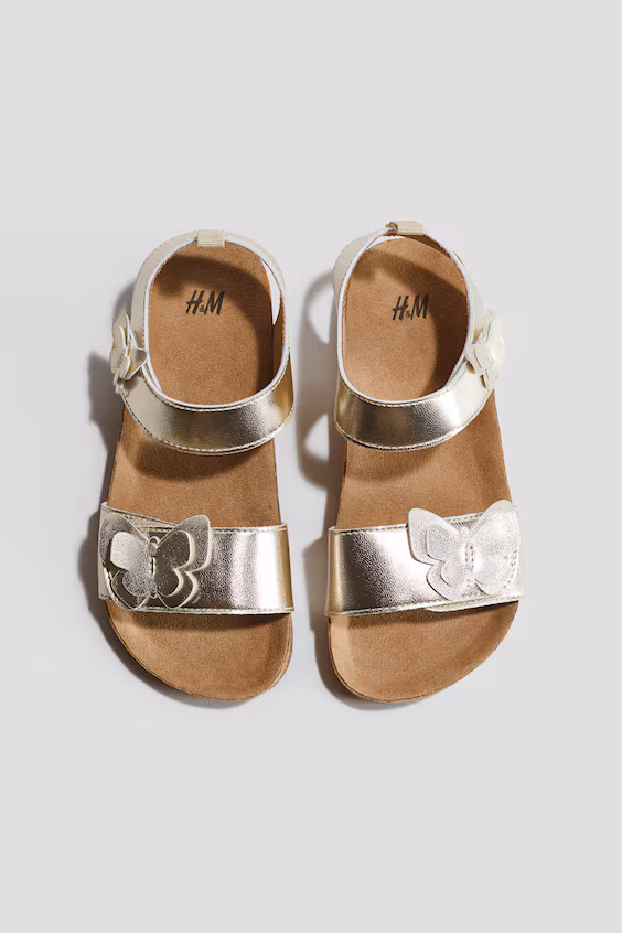 Сандалии с застежкой на щиколотке