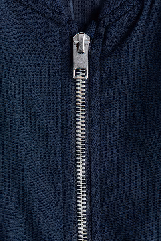 Бомбер из смесового льна