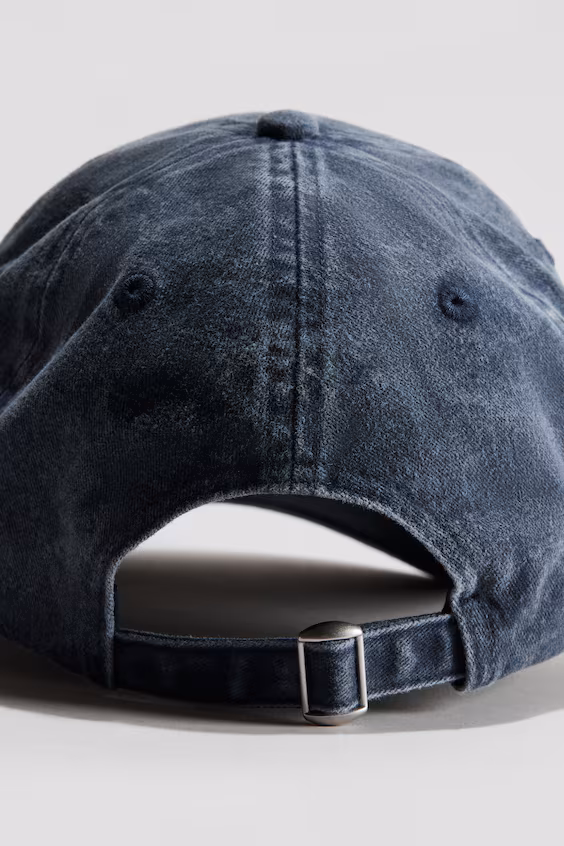 Бейсболка из хлопкового холста с вышитым узором