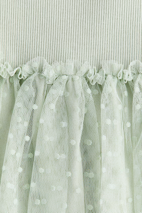 Платье с юбкой из фатина