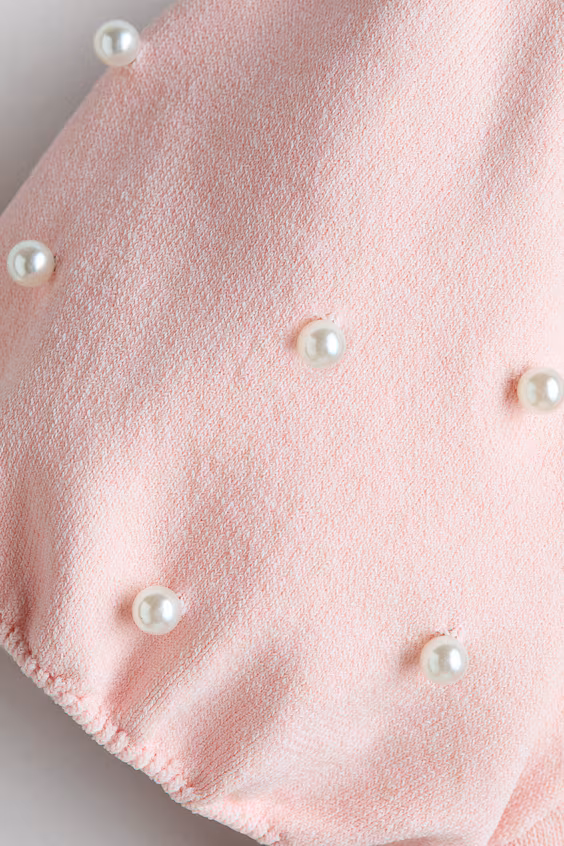 Свитер из тонкой вязаной ткани с бисером