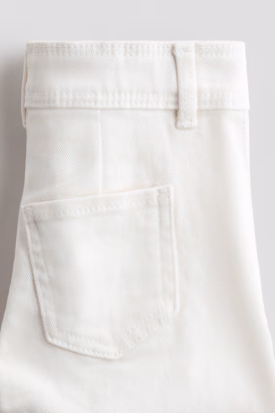 Брюки карандаш с бисерными украшениями