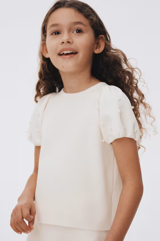 Свитер из тонкой вязаной ткани с бисером