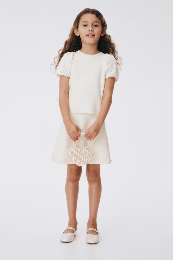 Свитер из тонкой вязаной ткани с бисером