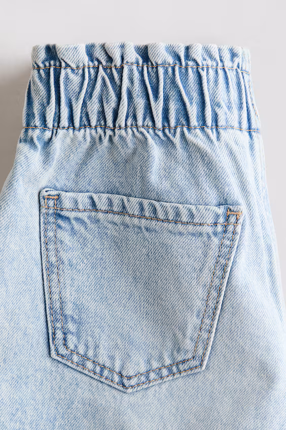 Джинсовые шорты свободного кроя