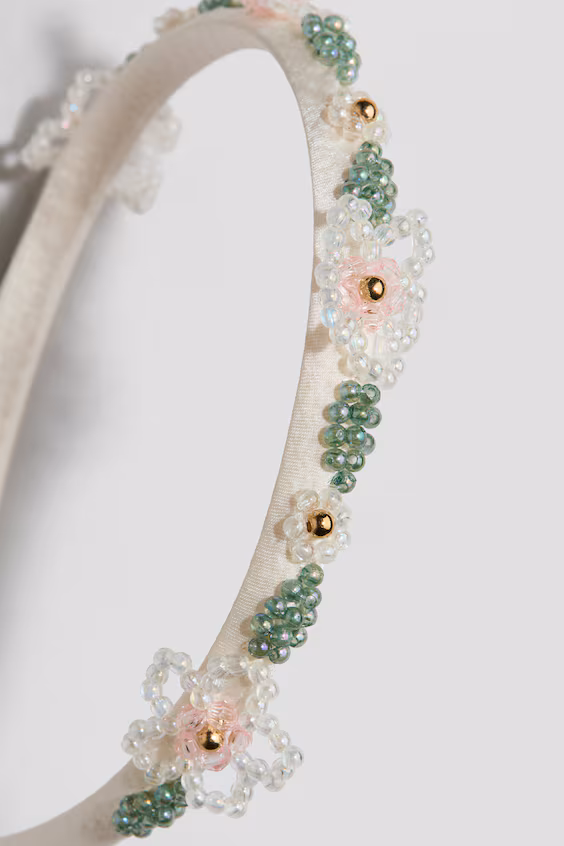 Ободок украшенный бисером