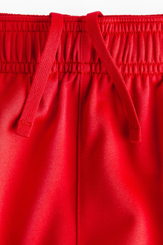 Футбольные шорты с технологией drymove™