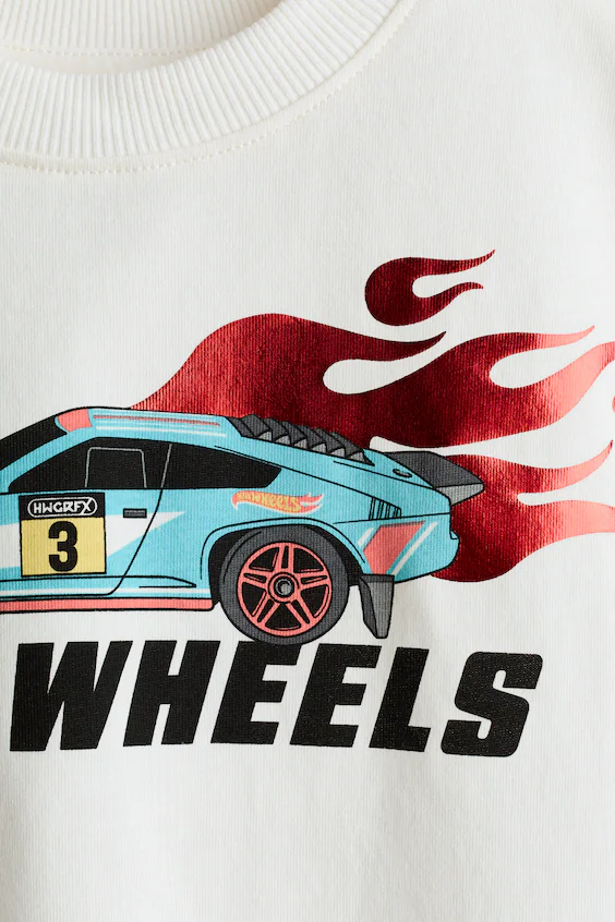 Футболка оверсайз с принтом