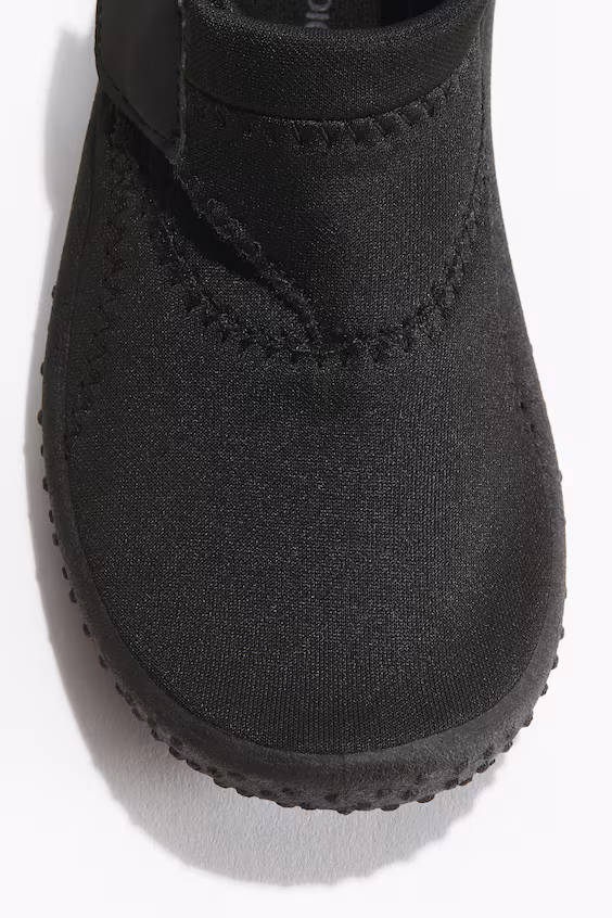 Сандалии с антискользящим покрытием для ванной