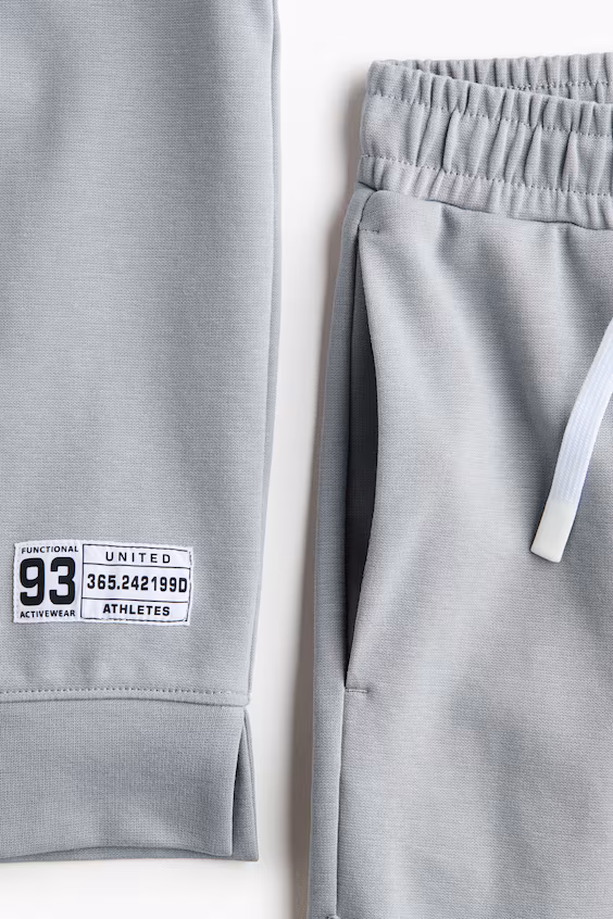 Комплект спортивного топа без рукавов с технологией drymove™