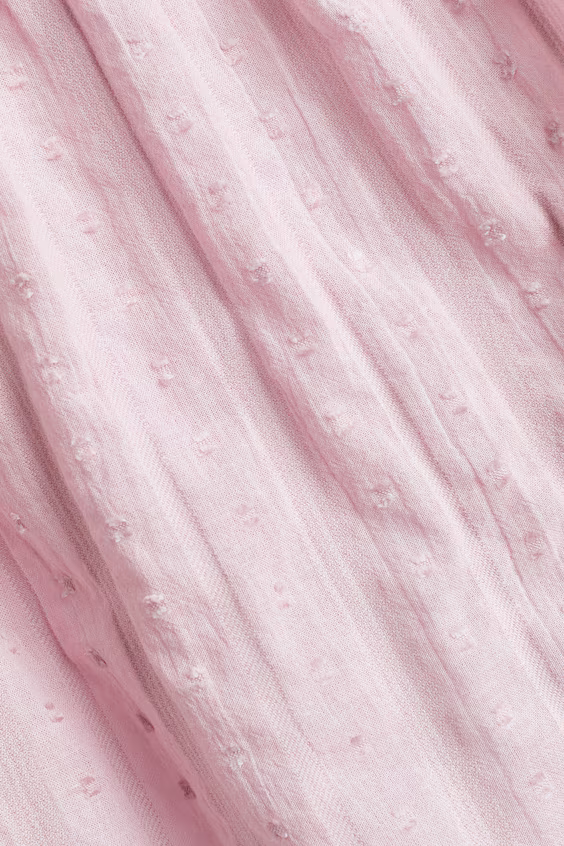 Блузка с рюшами на рукавах