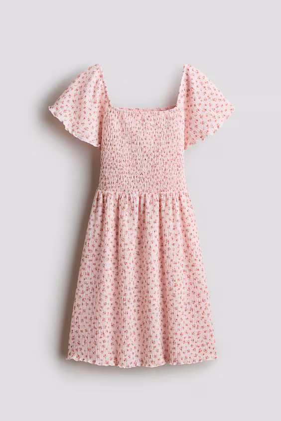 Платье с талией из собранных смоков