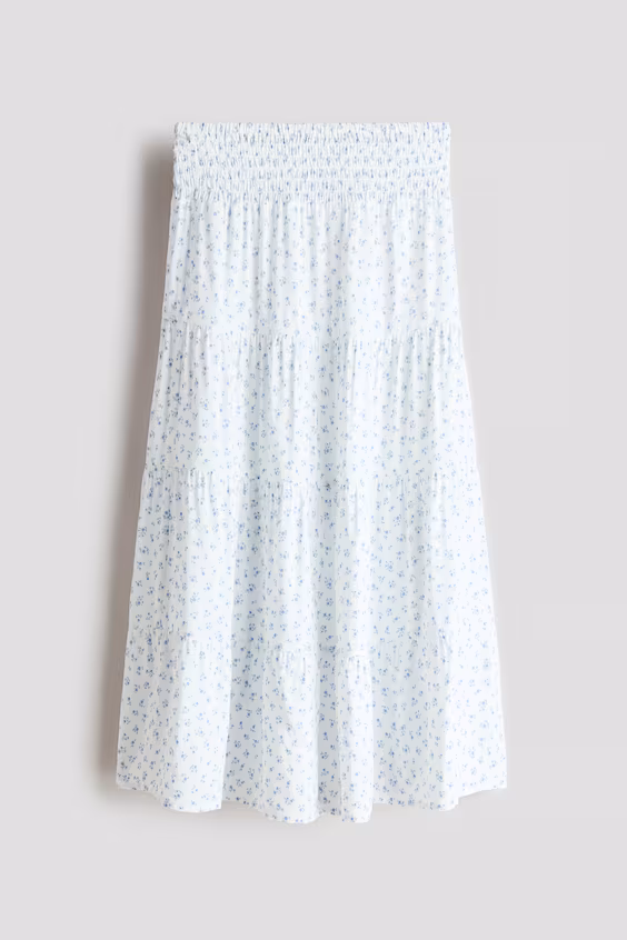 Юбка с оборками в бело-цветочном дизайне