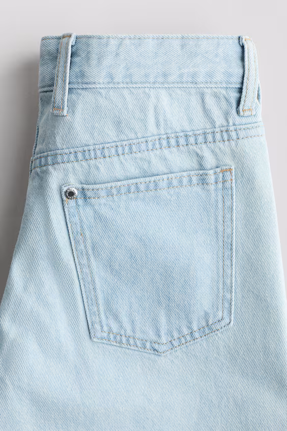 Свободные джинсовые шорты