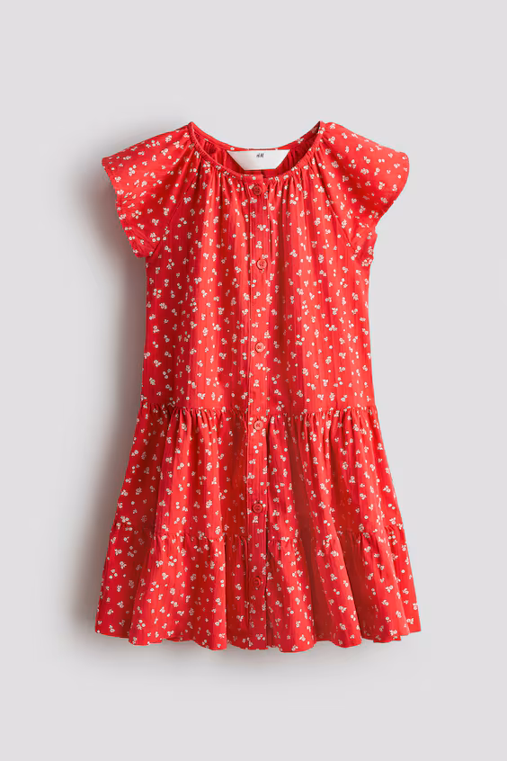 Платье из ткани с морщинами и складками