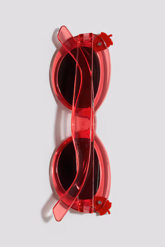 Солнечные очки с наклейками-клубникой