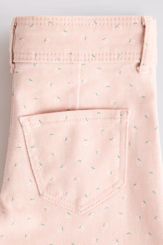 Брюки трапециевидного кроя