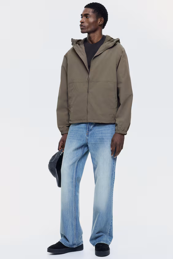 Ветровка из водоотталкивающего нейлона