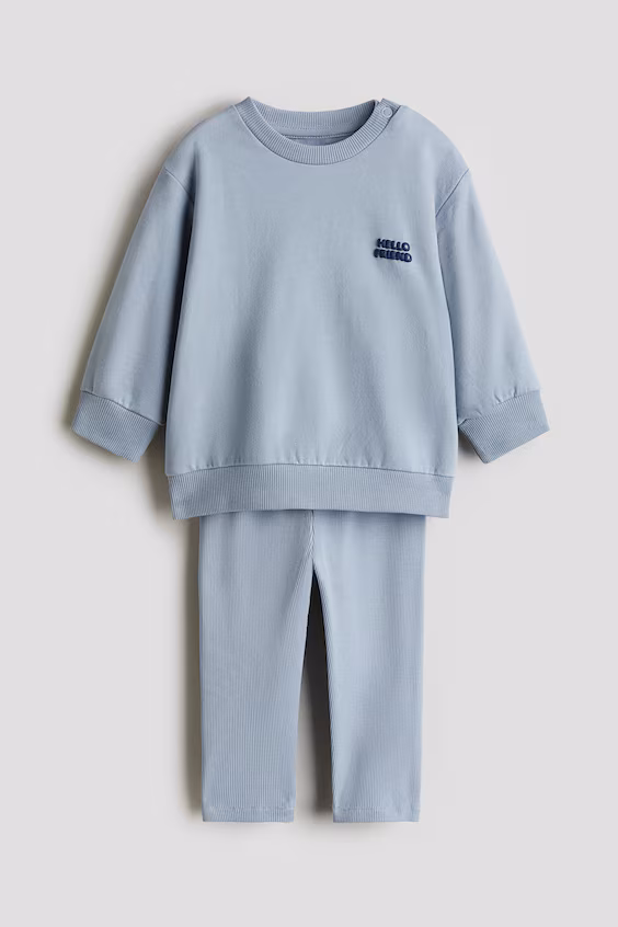 Комплект из свитшота и лосин