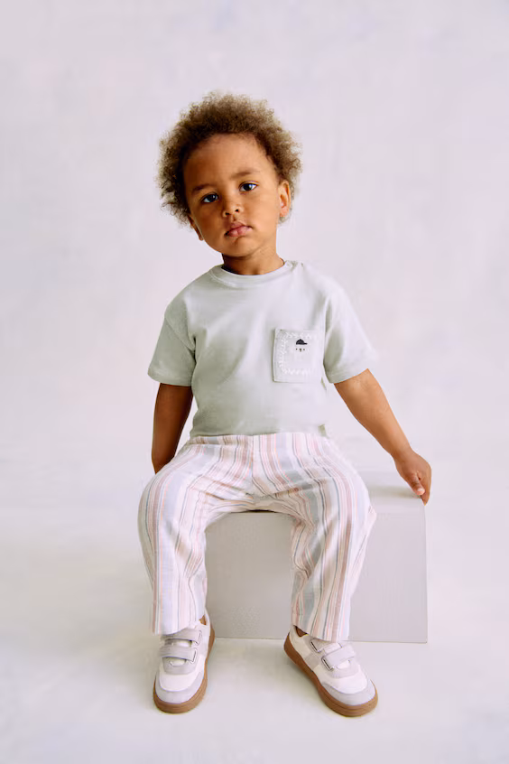 Футболка из хлопка с вышитым узором