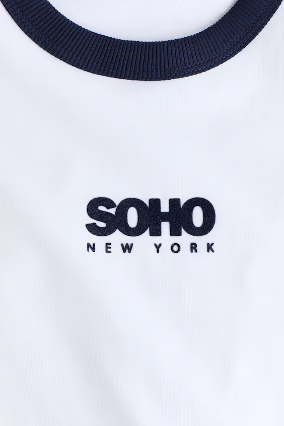 Футболка с принтом