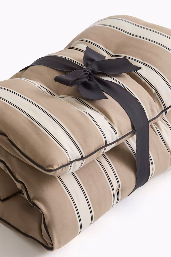 Большая подушка для уличного кресла