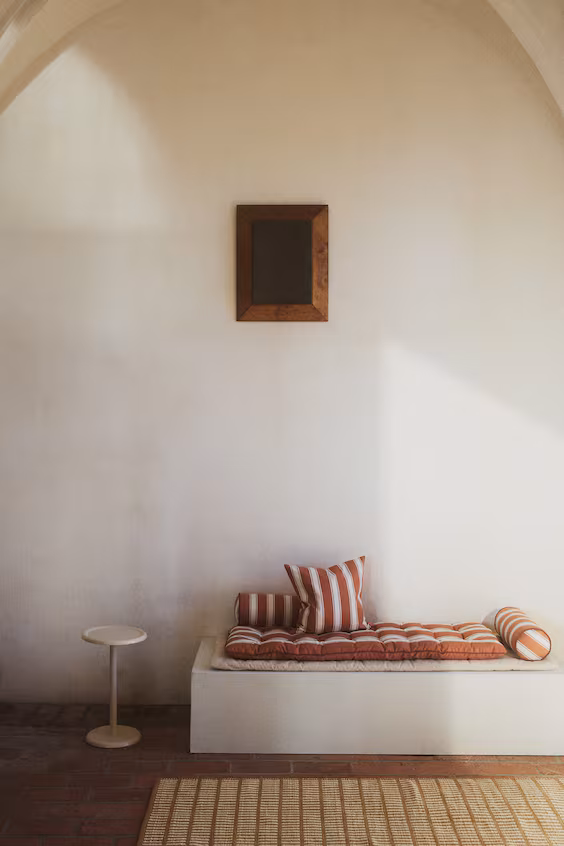 Большая подушка для наружного стула