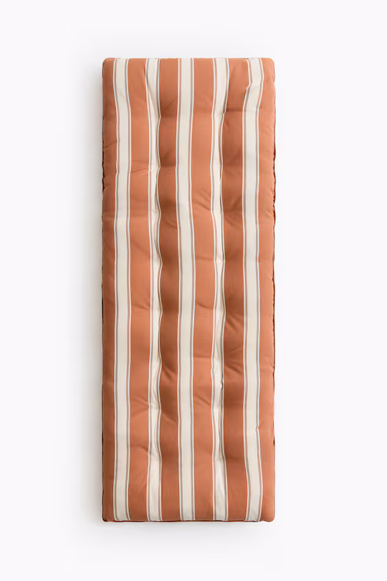 Большая подушка для наружного стула