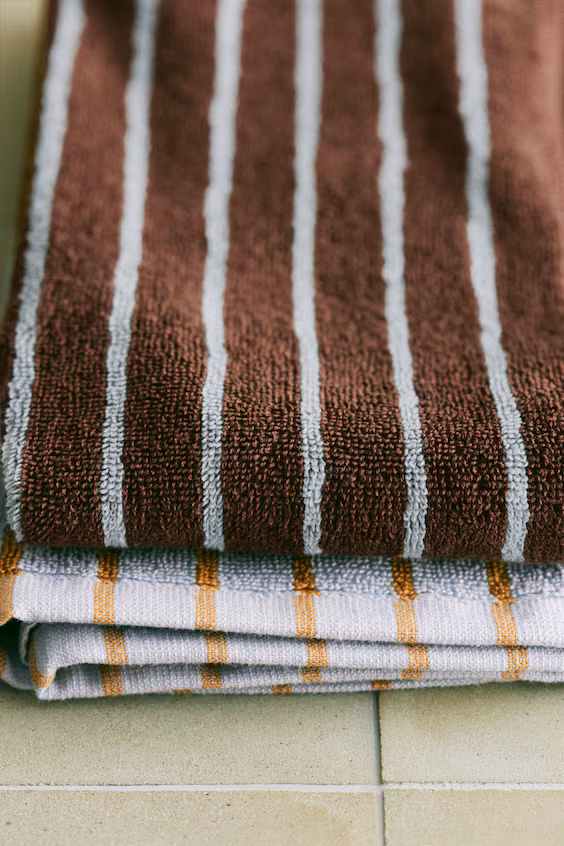 Полотенце для гостей в полоску