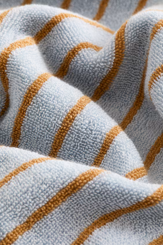 Полотенце для гостей в полоску