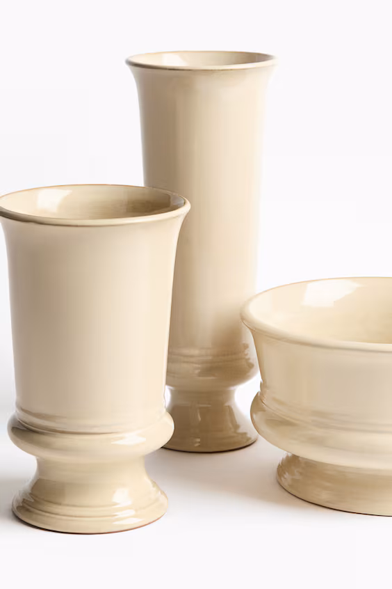 Глиняная кувшин с реактивной эмалью