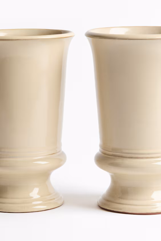 Глиняная кувшин с реактивной эмалью