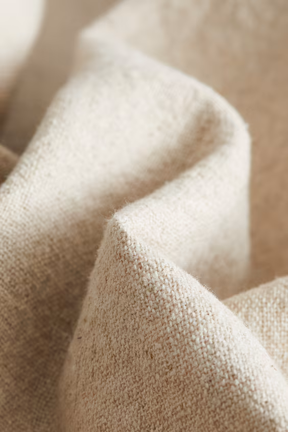 Беговой столик из смесового льна с бахромой