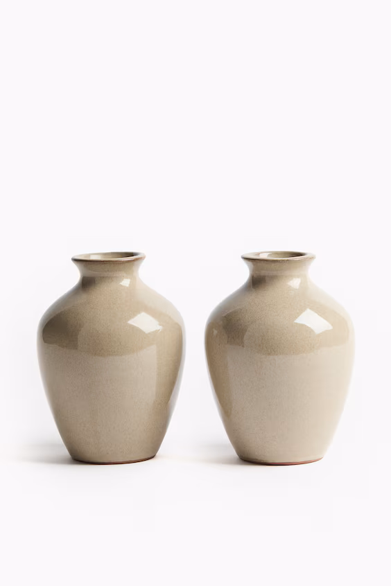 Миниатюрный кувшин из терракоты