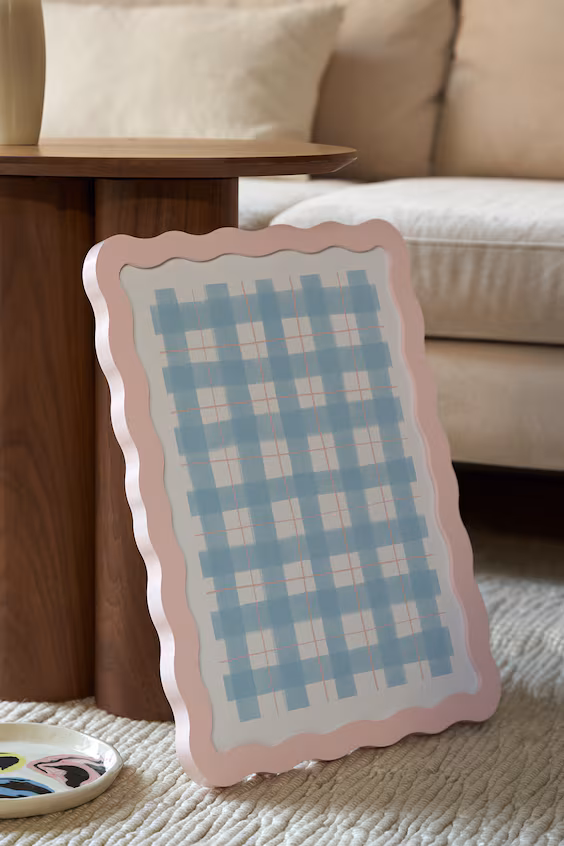 Волновидная деревянная рамка