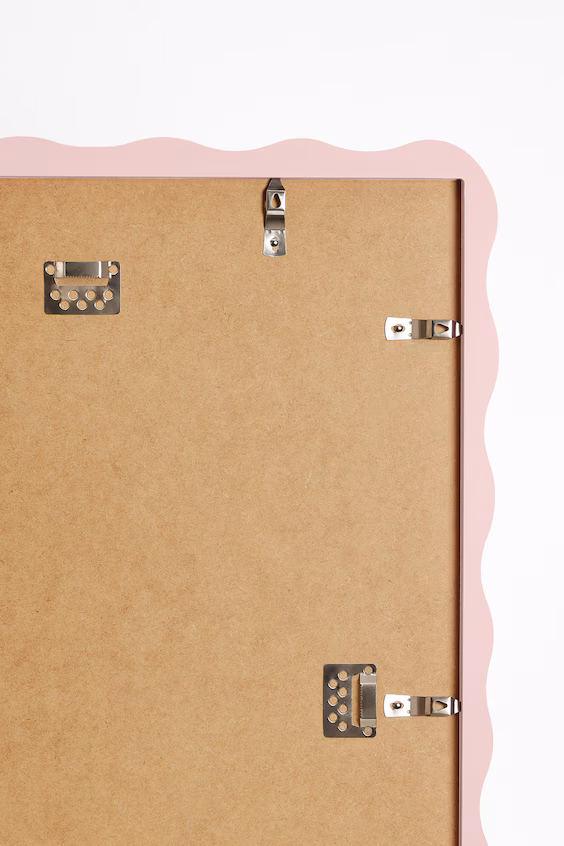 Волновидная деревянная рамка