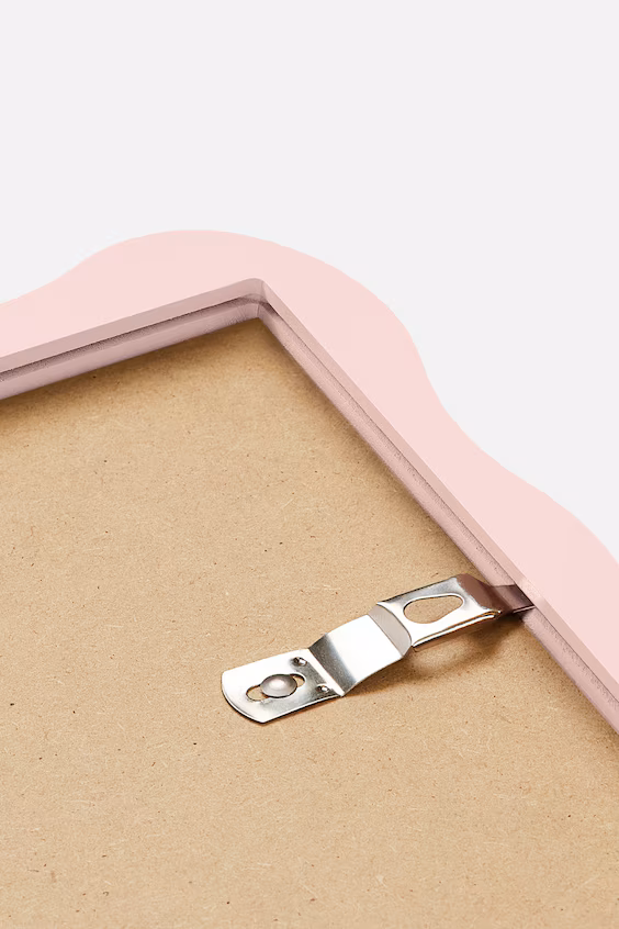 Волновидная деревянная рамка