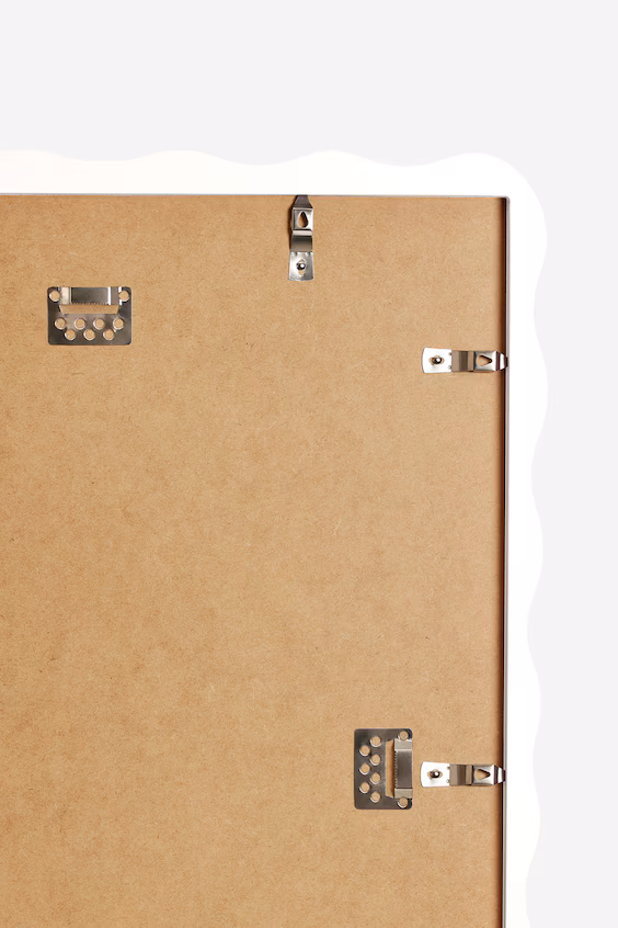 Волновидная деревянная рамка