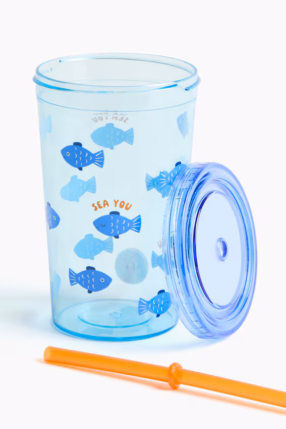 Детская пластиковая кружка с крышкой и трубочкой