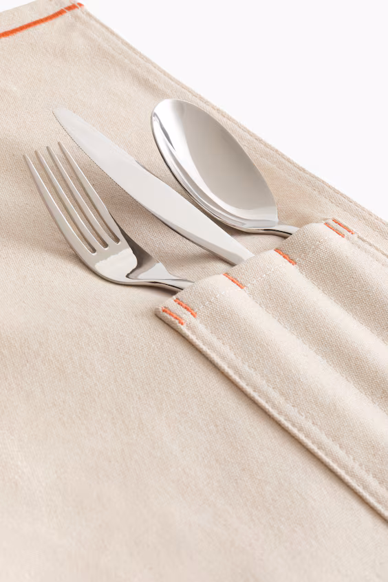 Набор из 4-х индивидуальных скатертей с карманом